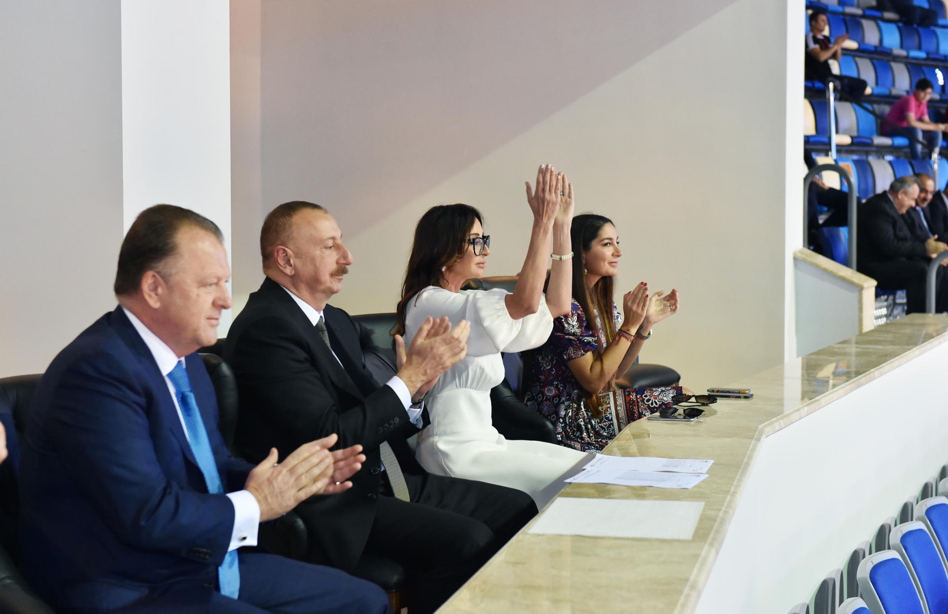 Azerbaijan’s president awards winners in judo at Baku 2017 (VIDEO)