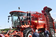 Azerbaijani president, first lady view World Food Azerbaijan, CaspianAgro exhibitions (PHOTO)