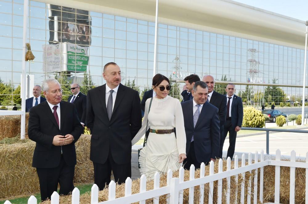 Azerbaijani president, first lady view World Food Azerbaijan, CaspianAgro exhibitions (PHOTO)