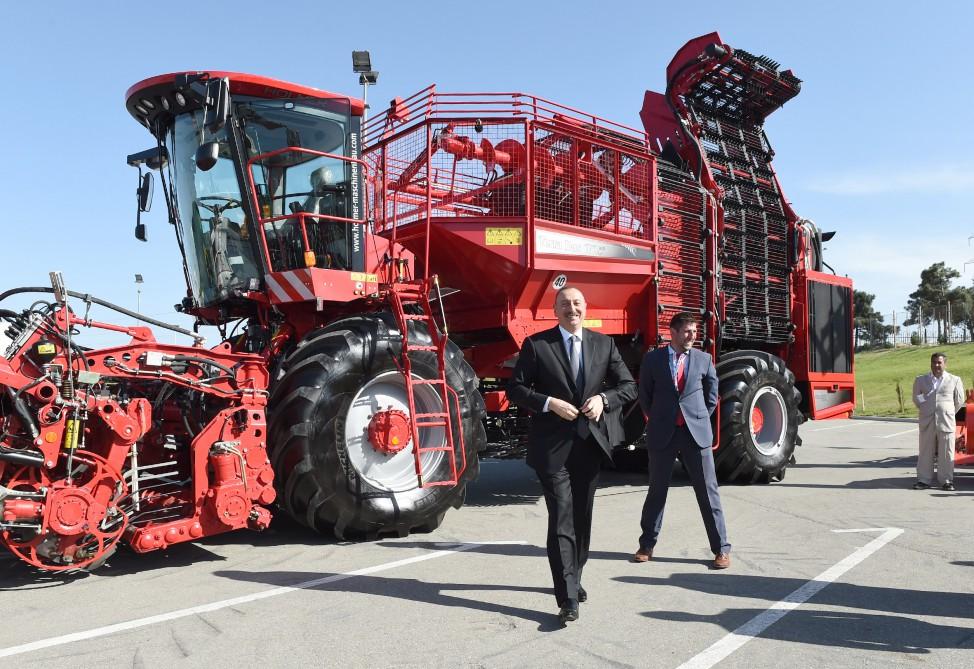 Azerbaijani president, first lady view World Food Azerbaijan, CaspianAgro exhibitions (PHOTO)