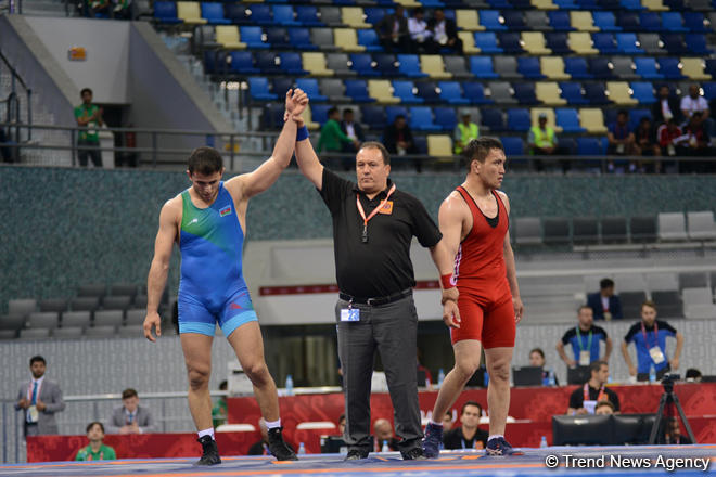 Azerbaijan’s Huseynov enters wrestling finals of Baku 2017