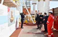 Ilham Aliyev attends opening of drilling rig named after Heydar Aliyev (PHOTO)