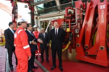 Ilham Aliyev attends opening of drilling rig named after Heydar Aliyev (PHOTO)