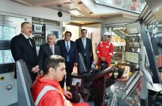 Ilham Aliyev attends opening of drilling rig named after Heydar Aliyev (PHOTO)