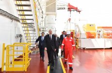 Ilham Aliyev attends opening of drilling rig named after Heydar Aliyev (PHOTO)