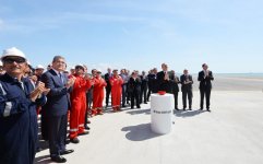 Ilham Aliyev attends opening of drilling rig named after Heydar Aliyev (PHOTO)