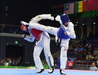 President Ilham Aliyev presented medals to Baku 2017 taekwondo winners (PHOTO, VIDEO)