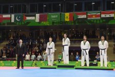 President Ilham Aliyev presented medals to Baku 2017 taekwondo winners (PHOTO, VIDEO)