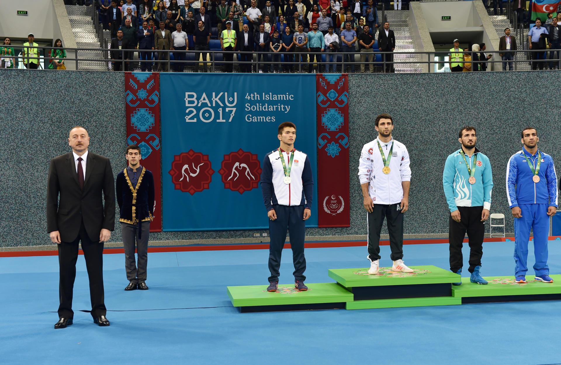 Baku 2017: Ilham Aliyev presents medals to Greco-Roman wrestling winners (VIDEO) (PHOTO)