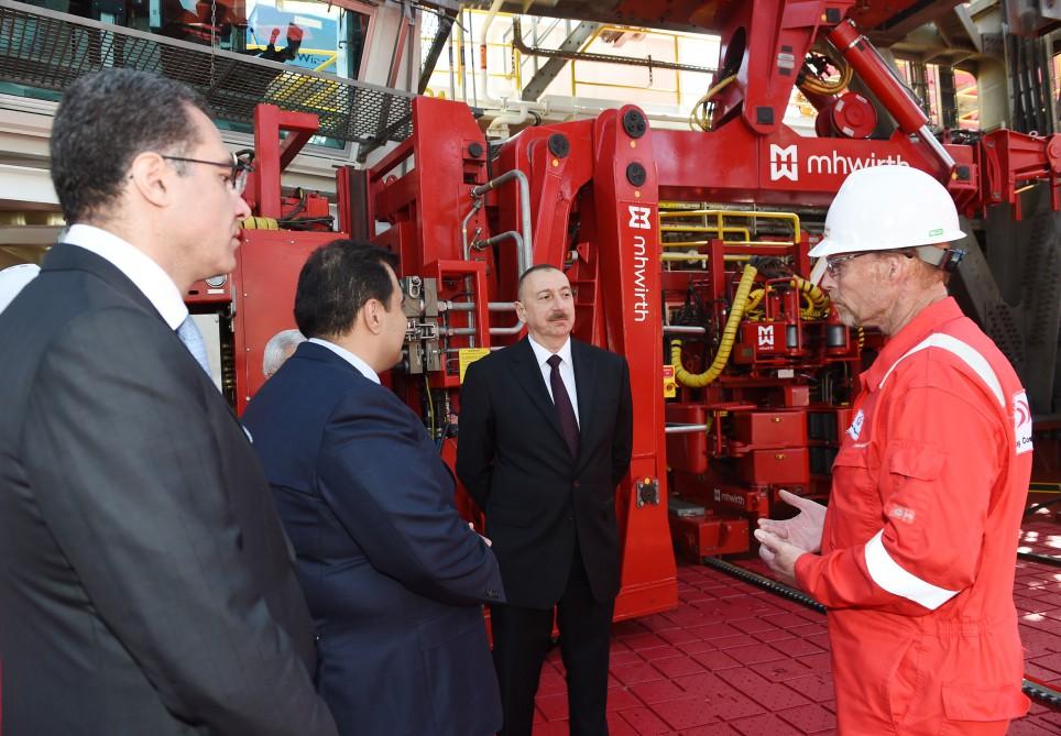Ilham Aliyev attends opening of drilling rig named after Heydar Aliyev (PHOTO)