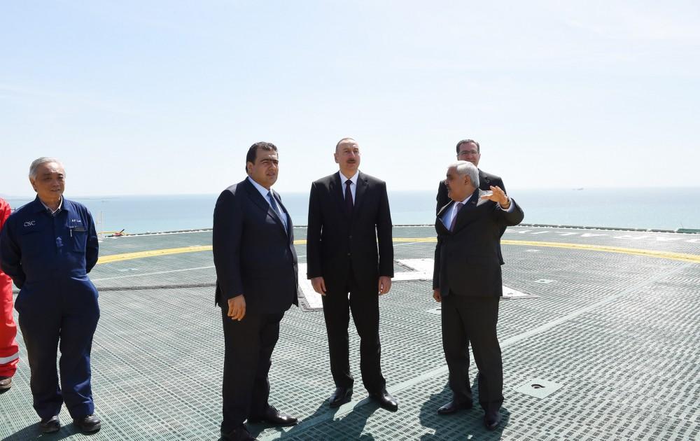 Ilham Aliyev attends opening of drilling rig named after Heydar Aliyev (PHOTO)