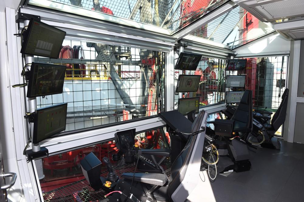 Ilham Aliyev attends opening of drilling rig named after Heydar Aliyev (PHOTO)