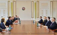 Ilham Aliyev receives European Parliament delegation  (PHOTO)