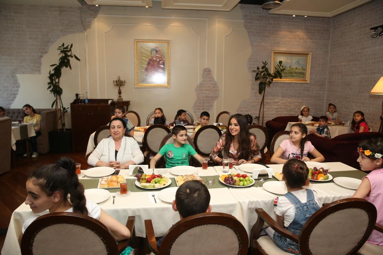 Heydar Aliyev Foundation VP meets orphanage children in Baku (PHOTO)