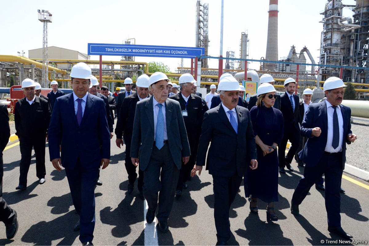 SOCAR launches water cooling installation at Baku Oil Refinery (PHOTO)