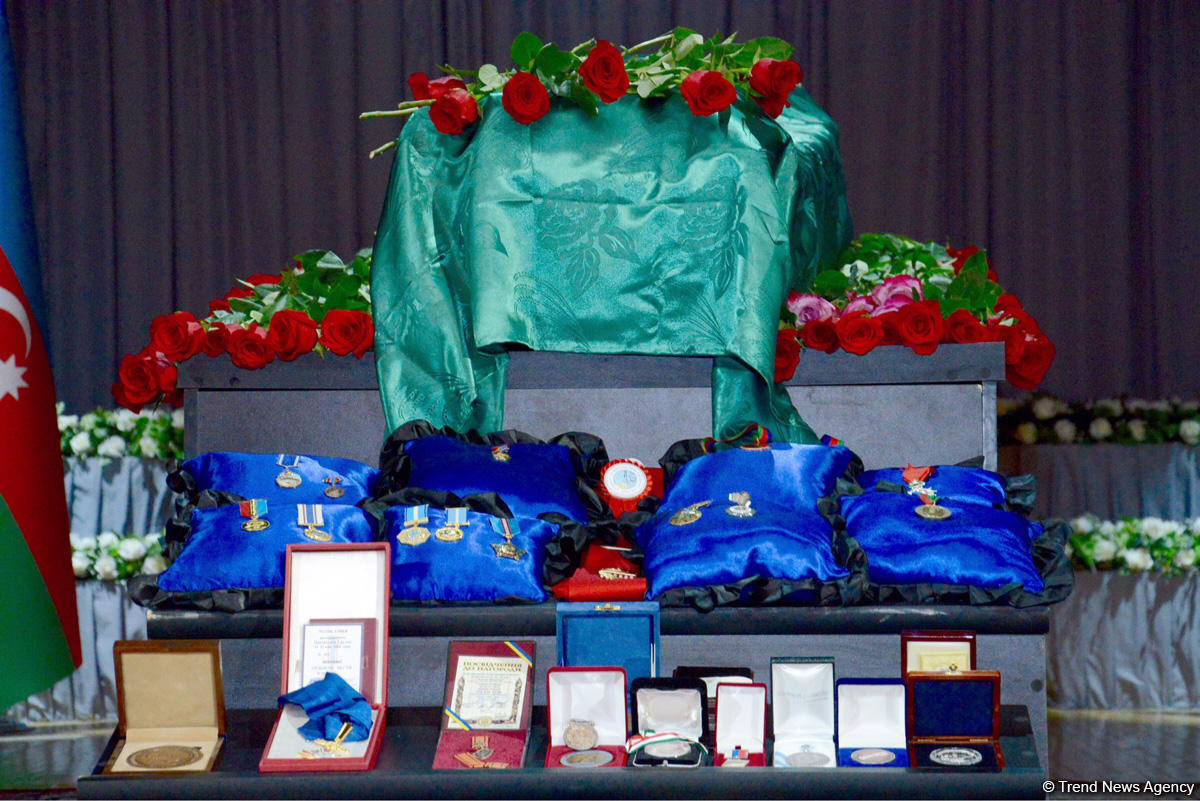 Farewell ceremony for Azerbaijani Energy Minister Natig Aliyev in Baku (PHOTO)