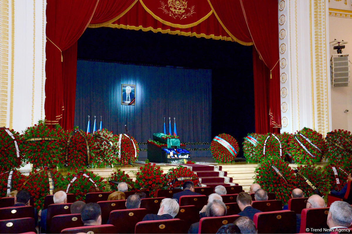 Farewell ceremony for Azerbaijani Energy Minister Natig Aliyev in Baku (PHOTO)