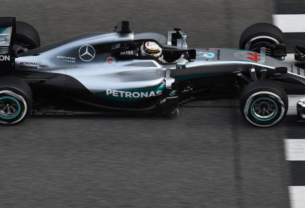 Hamilton ends Vettel's pole run in Spain