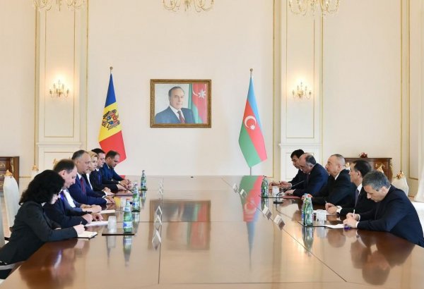 Azerbaijani, Moldovan presidents hold expanded meeting