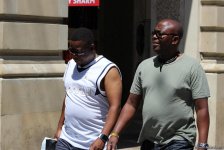 F1 fans viewing tourist attractions of Baku (PHOTO)