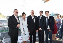 Ilham Aliyev and his spouse watch F1 Azerbaijan Grand Prix (PHOTO)