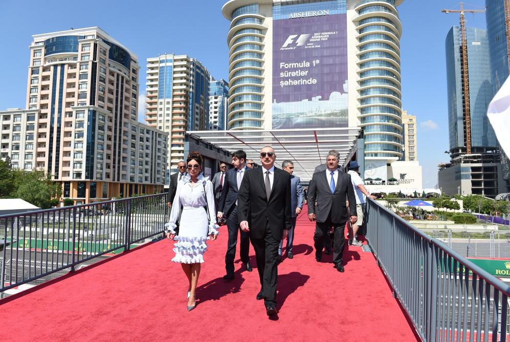 Ilham Aliyev and his spouse watch F1 Azerbaijan Grand Prix (PHOTO)
