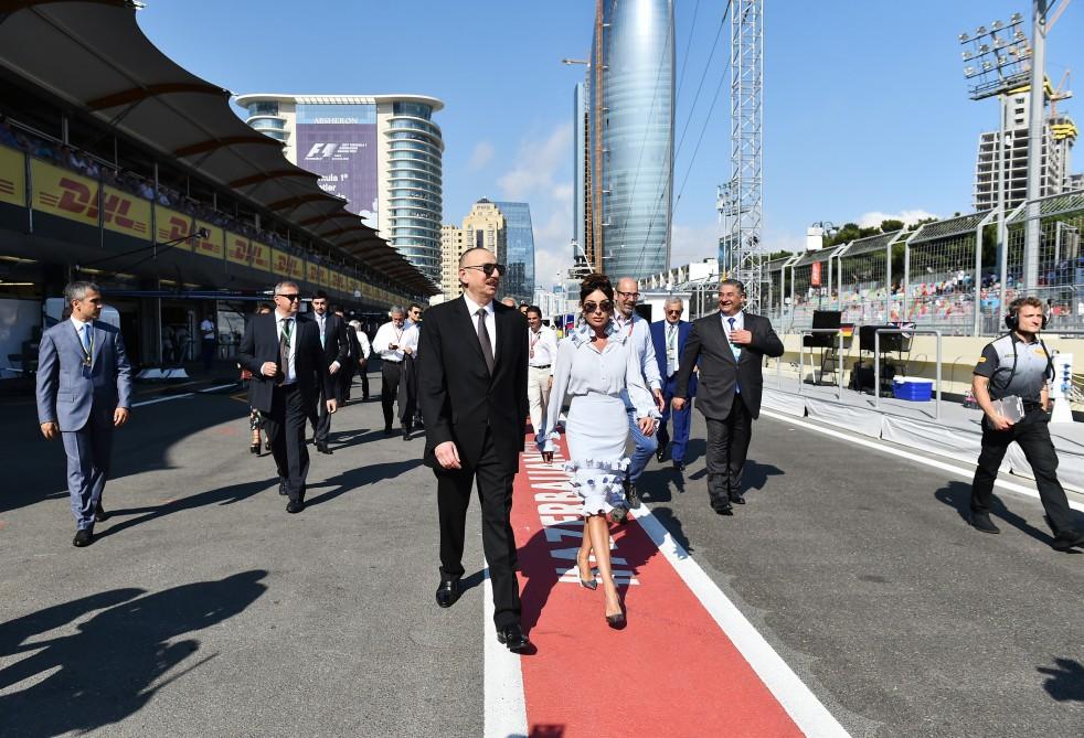 Ilham Aliyev and his spouse watch F1 Azerbaijan Grand Prix (PHOTO)