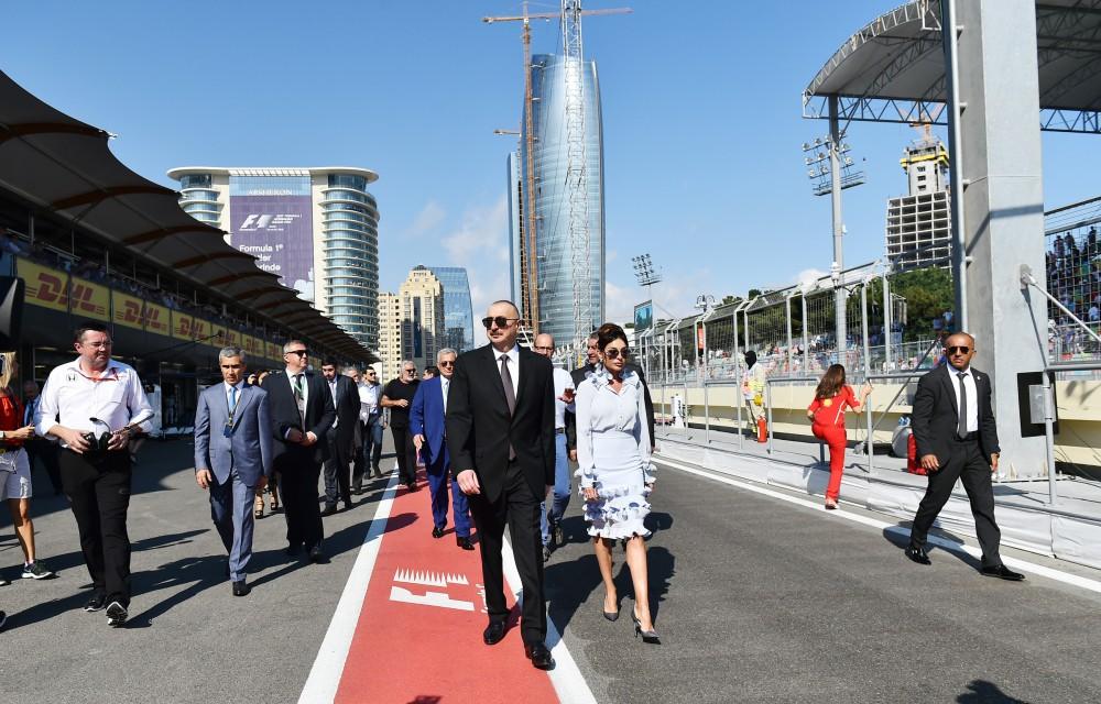 Ilham Aliyev and his spouse watch F1 Azerbaijan Grand Prix (PHOTO)