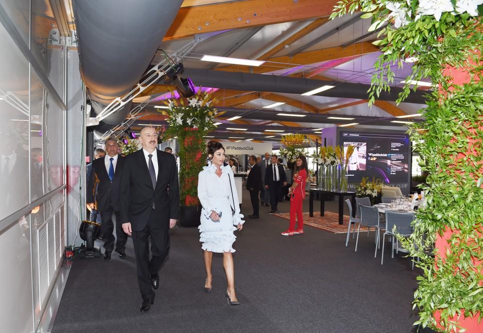 Ilham Aliyev and his spouse watch F1 Azerbaijan Grand Prix (PHOTO)