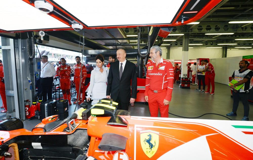 Ilham Aliyev and his spouse watch F1 Azerbaijan Grand Prix (PHOTO)