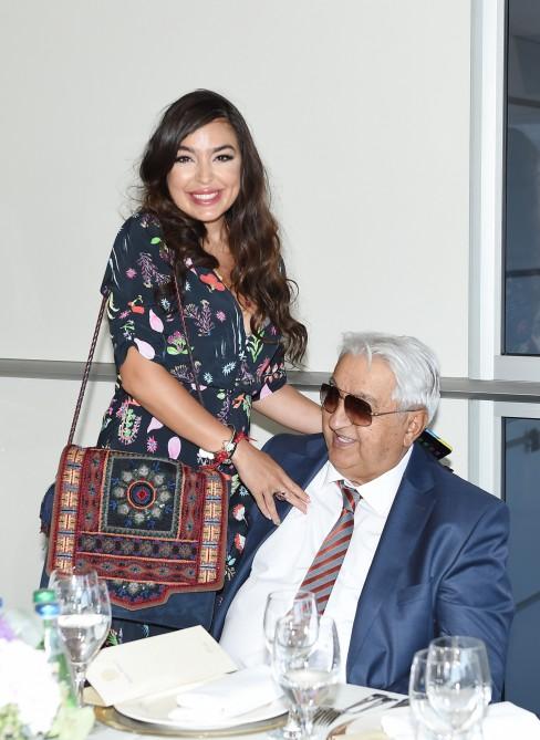Ilham Aliyev and his spouse watch F1 Azerbaijan Grand Prix (PHOTO)