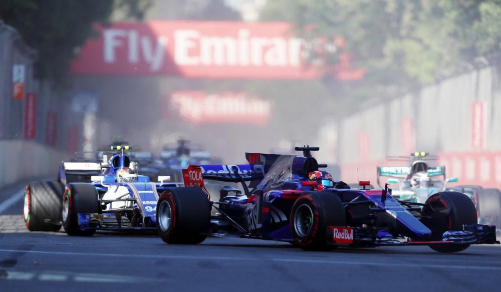 Ilham Aliyev and his spouse watch F1 Azerbaijan Grand Prix (PHOTO)
