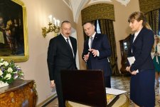 Azerbaijani, Polish presidents hold one-on-one meeting (PHOTO)