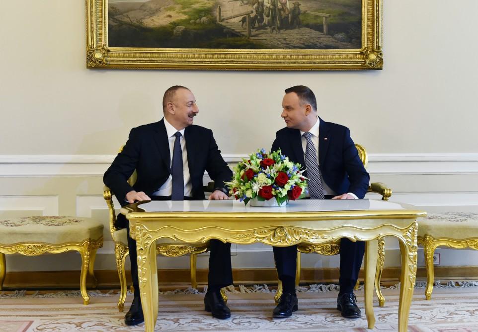 Azerbaijani, Polish presidents hold one-on-one meeting (PHOTO)