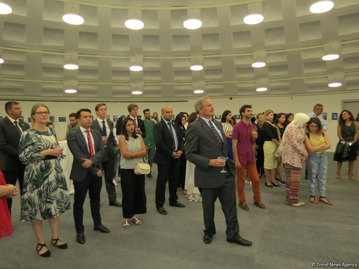 Baku hosts exhibition dedicated to Diego Rivera and Frida Kahlo (PHOTO)