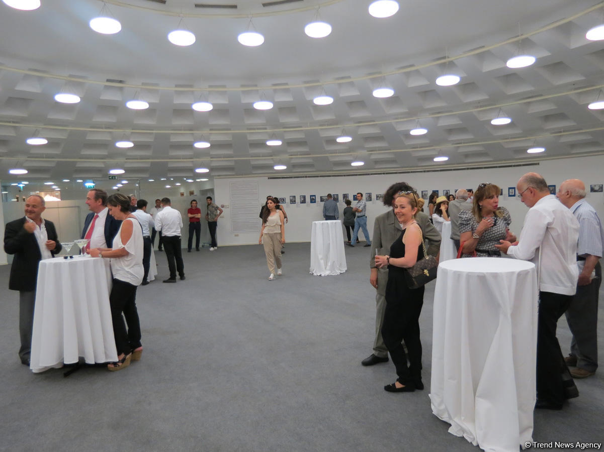 Baku hosts exhibition dedicated to Diego Rivera and Frida Kahlo (PHOTO)