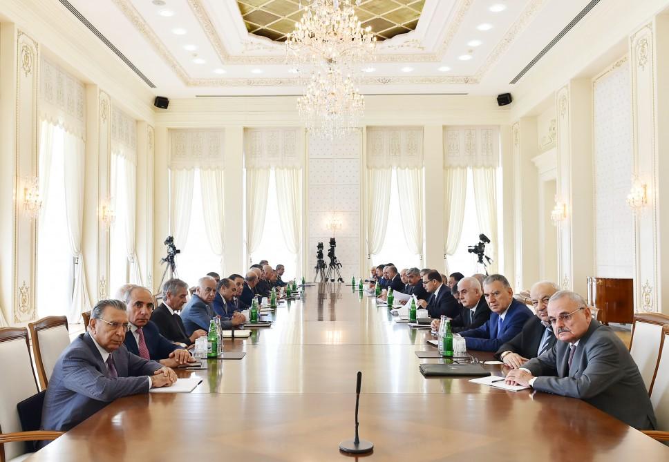Ilham Aliyev chairs Cabinet meeting on 1H17 results, future objectives (PHOTO)