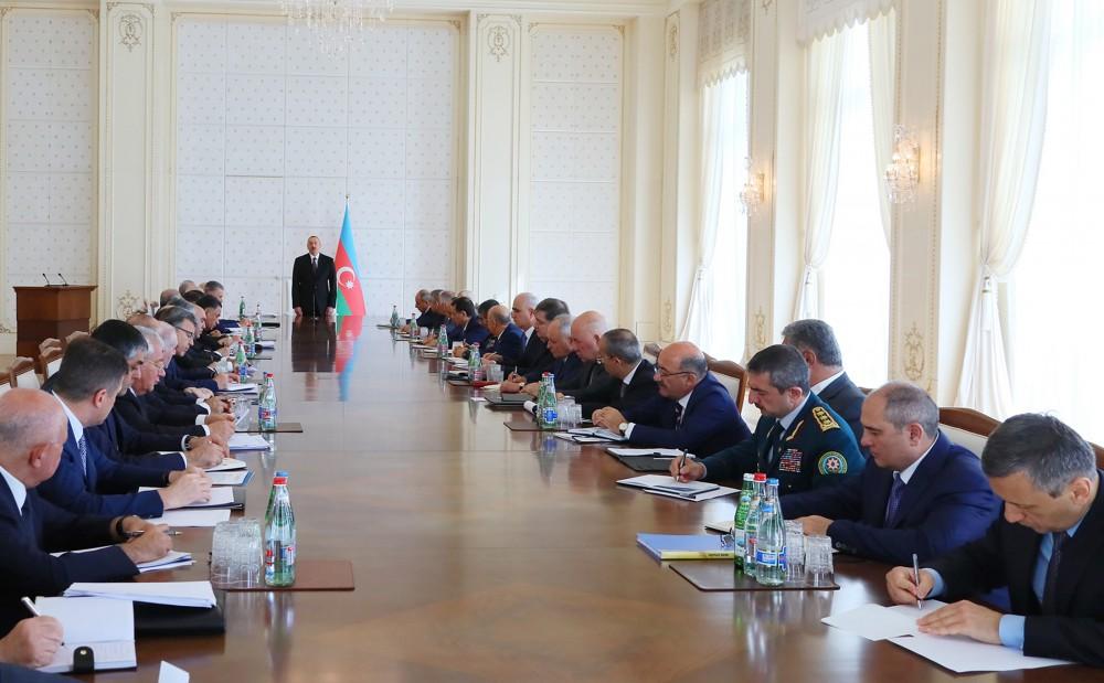 Ilham Aliyev chairs Cabinet meeting on 1H17 results, future objectives (PHOTO)