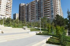 Ilham Aliyev views newly built park in Yasamal district  (PHOTO)