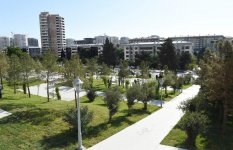 Ilham Aliyev views newly built park in Yasamal district  (PHOTO)
