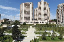 Ilham Aliyev views newly built park in Yasamal district  (PHOTO)