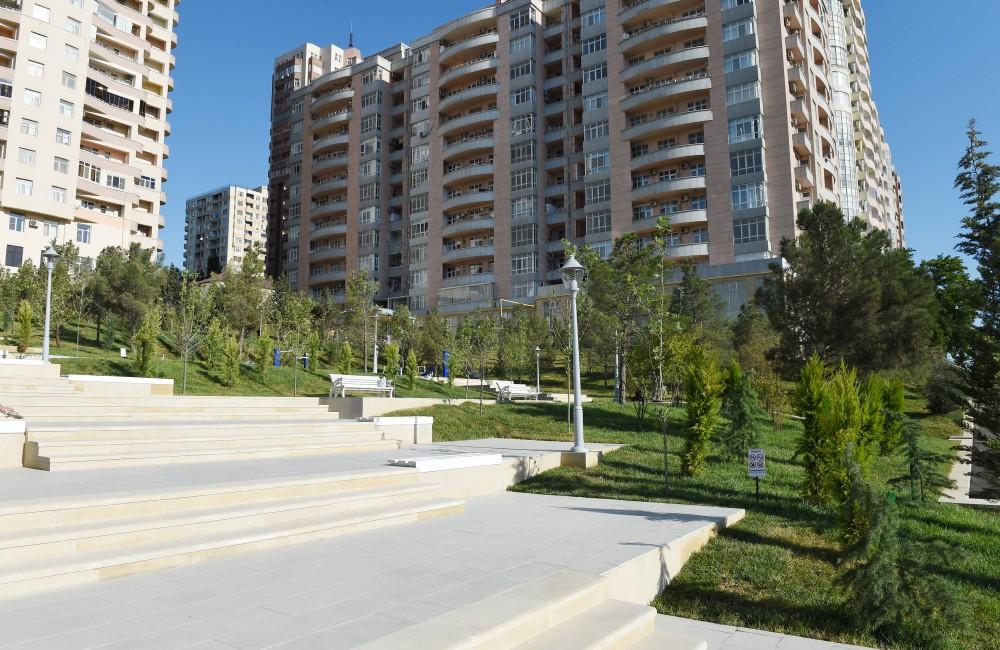 Ilham Aliyev views newly built park in Yasamal district  (PHOTO)