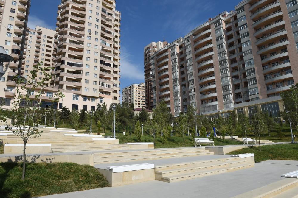 Ilham Aliyev views newly built park in Yasamal district  (PHOTO)