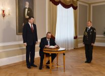 Official welcome ceremony held for Ilham Aliyev in Riga (PHOTO)