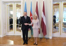 Ilham Aliyev meets speaker of Latvian parliament (PHOTO)