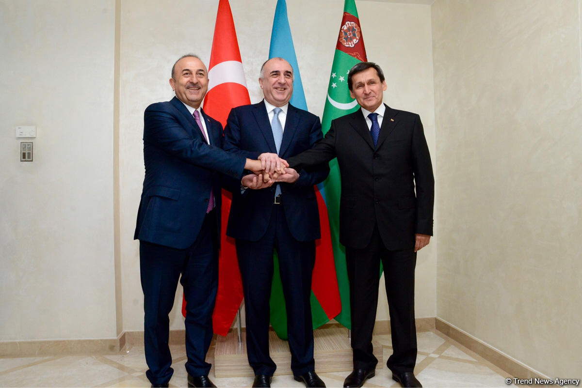 Azerbaijani, Turkmen, Turkish FMs mull preparation for summit of presidents (PHOTO)