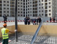 Ilham Aliyev attends ceremony to give out apartments to journalists  (PHOTO)