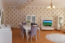 Ilham Aliyev attends ceremony to give out apartments to journalists  (PHOTO)