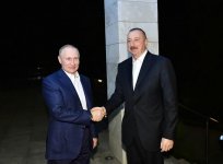 Azerbaijani, Russian presidents meet in Sochi (PHOTO)