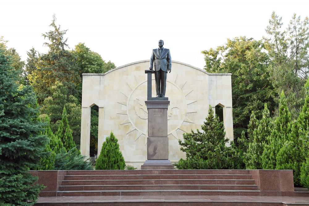 Ilham Aliyev arrives in Zagatala district (PHOTO)